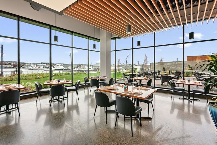 Hotel Indigo Everett - Waterfront Place by IHG