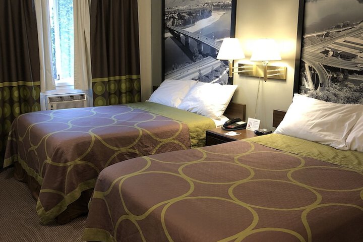 Room 12 of 31