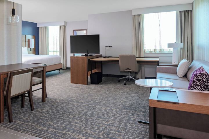 Room 11 of 27