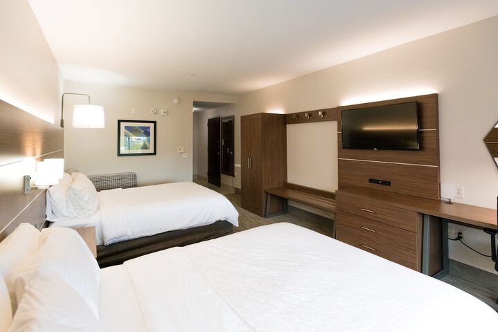 Room 25 of 59