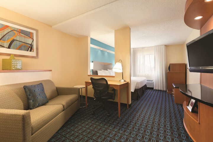Room 12 of 19