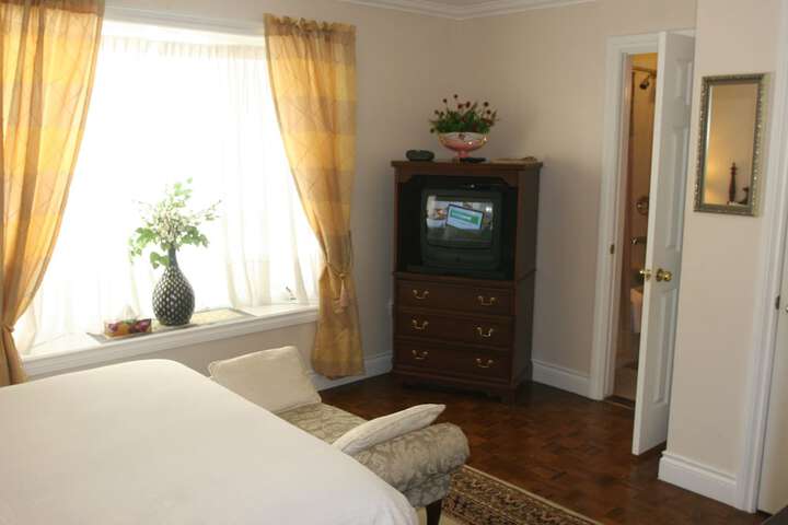 Room 34 of 66