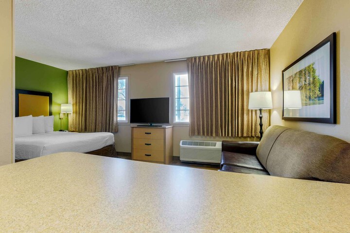 Room 19 of 37