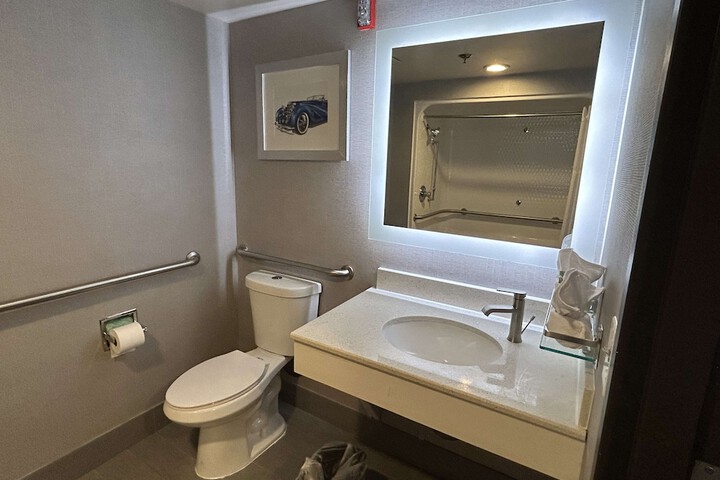 Room 11 of 40