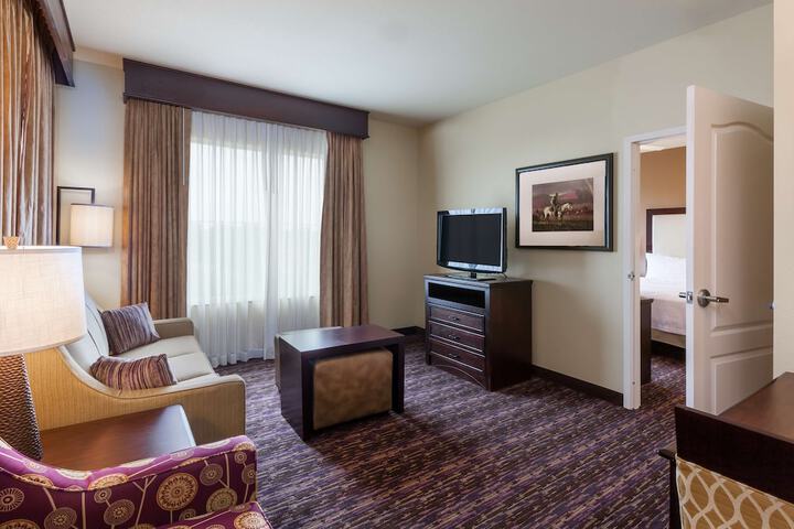 Room 17 of 33