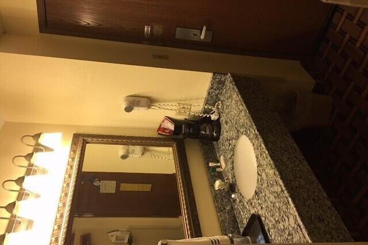 Room 6 of 23