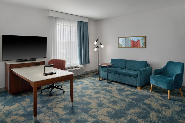 Hampton Inn & Suites Detroit / Troy