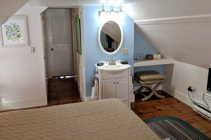 Room 16 of 78