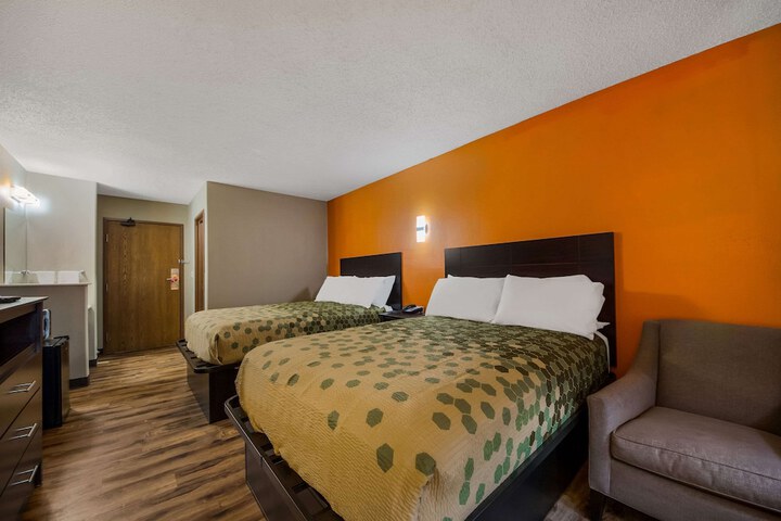 Room 42 of 59