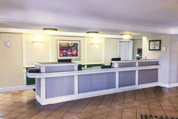 Hotel Interior 7 of 27