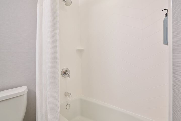 Room 15 of 64