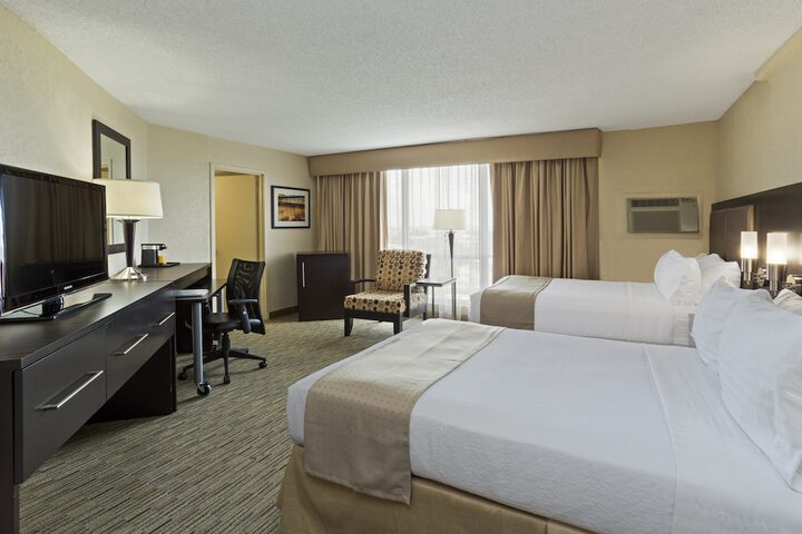Room 21 of 37