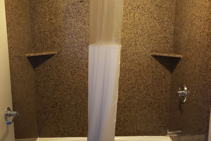 Room 12 of 21