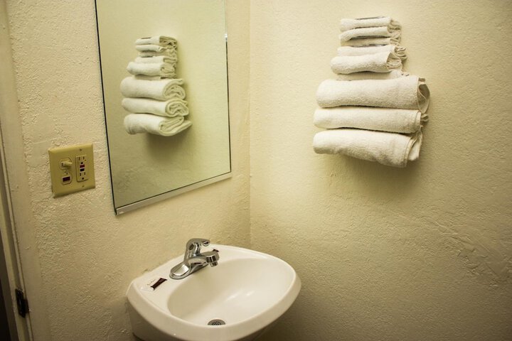 Room 12 of 24