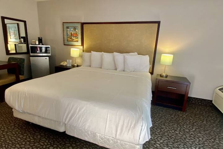 Room 32 of 62