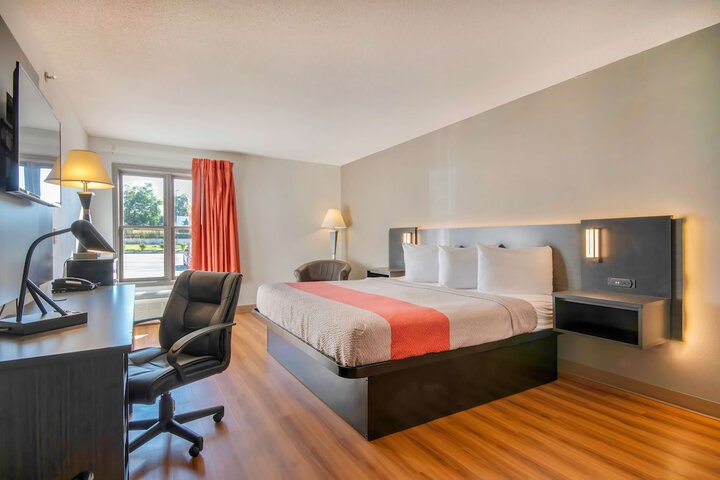 Room 28 of 38