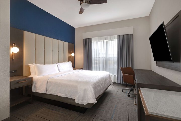 Room 32 of 52