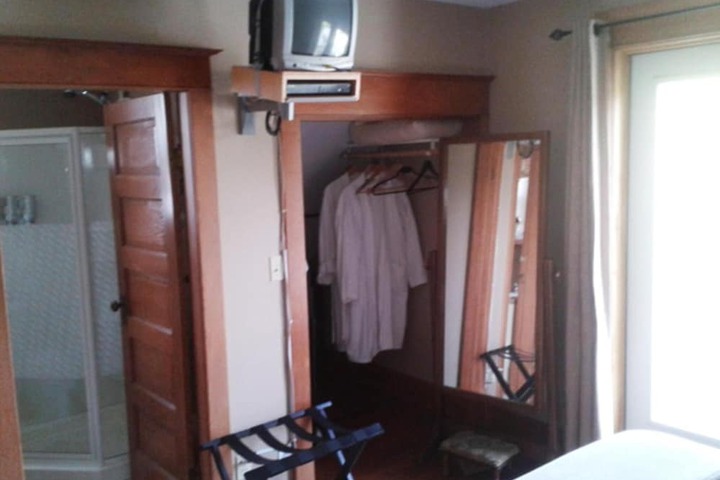 Room 15 of 46