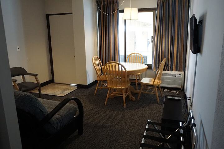 Room 13 of 26
