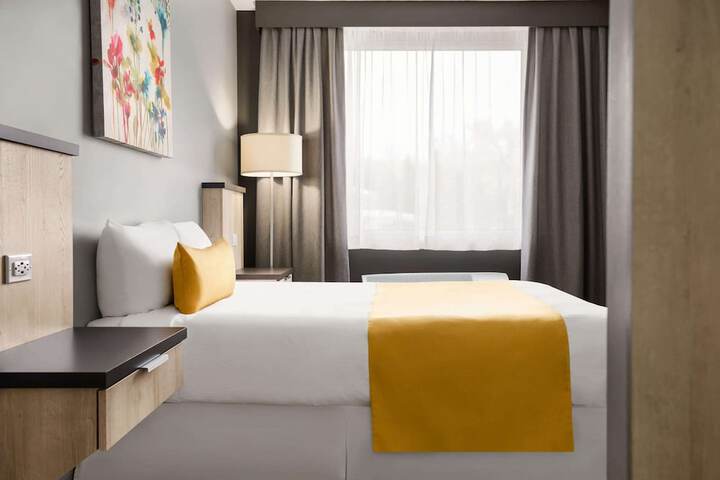 Room 10 of 35
