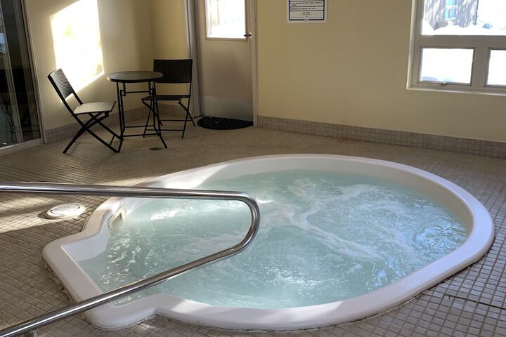Glacier Mountain Lodge