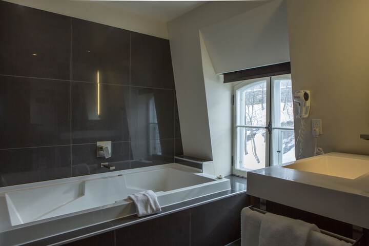 Room 14 of 62