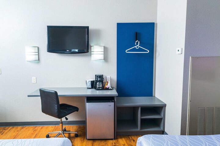 Studio Z an Ascend Collection Hotel