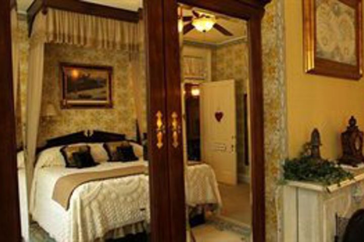 Pinehill Inn