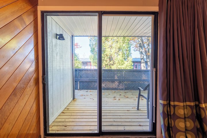 Super 8 by Wyndham Gananoque / Country Squire Resort