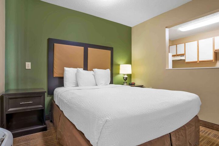 Room 14 of 27