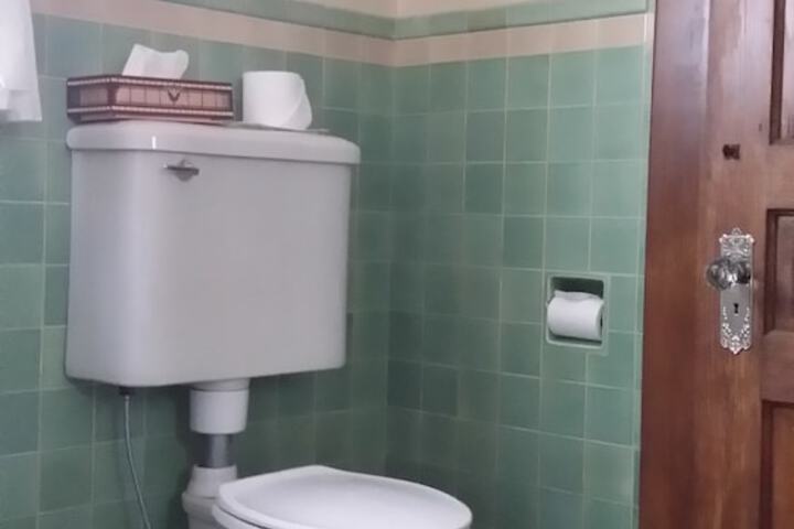 Room 51 of 59