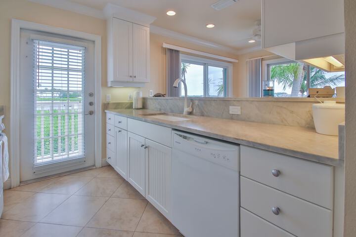 Tortuga Inn Beach Resort