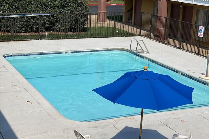 Super 8 by Wyndham Midwest City OK