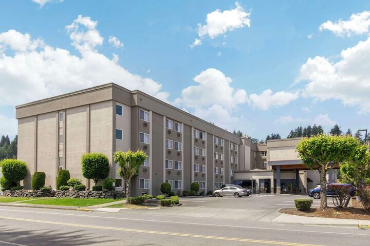 Hotel 6 of 52