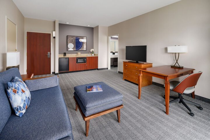 Room 18 of 49