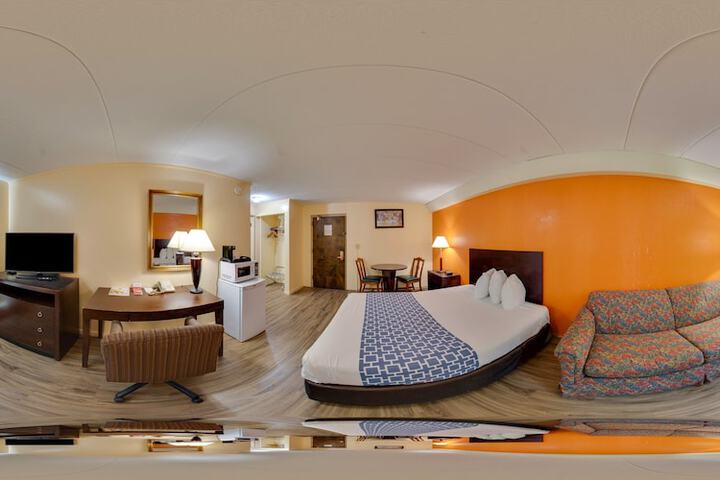 Econo Lodge Inn & Suites Windsor Locks Bradley Airport