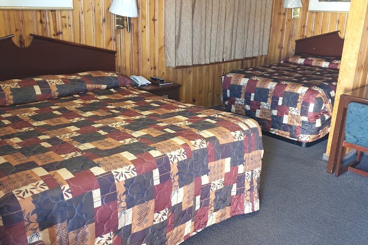 Room 7 of 8