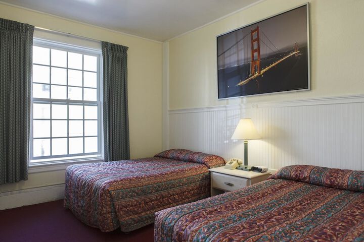 Room 33 of 41