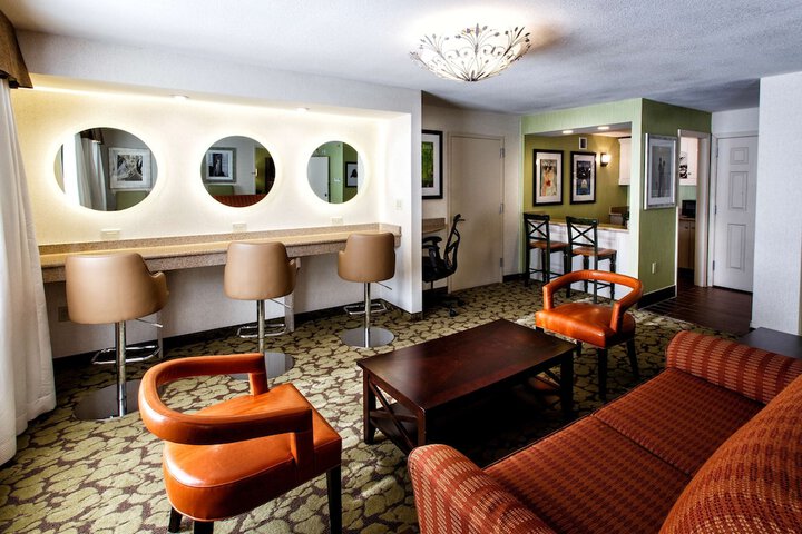 Room 21 of 115
