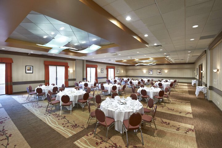 Dining 108 of 149