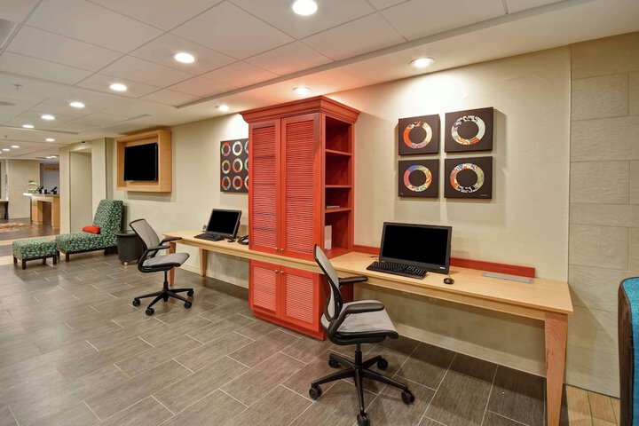 Business Center 39 of 40