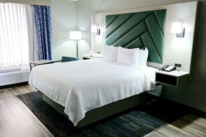 Wingate by Wyndham Sulphur Near Lake Charles