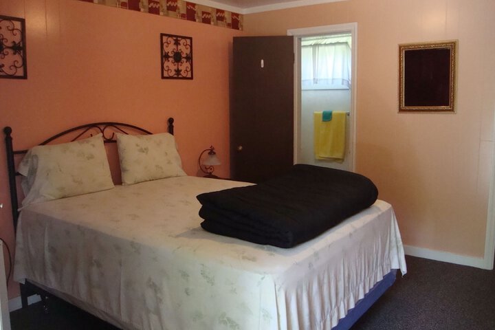 Room 15 of 34
