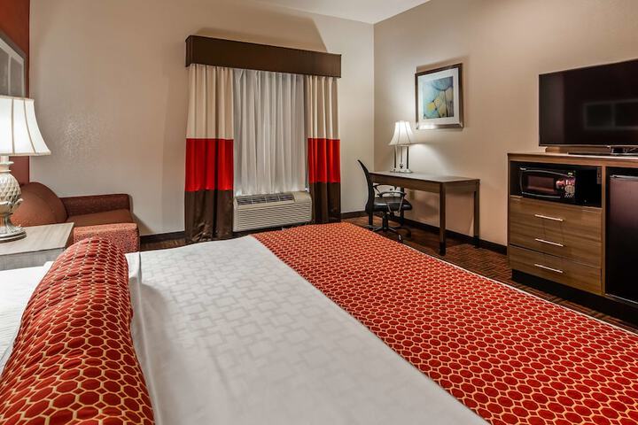 Best Western Plus Memorial Inn & Suites