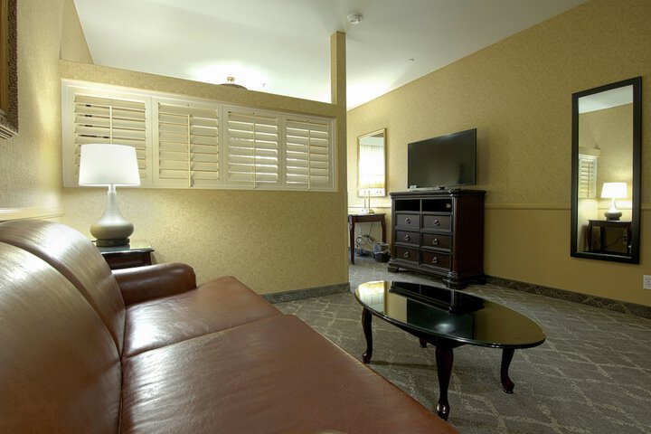 Room 23 of 64