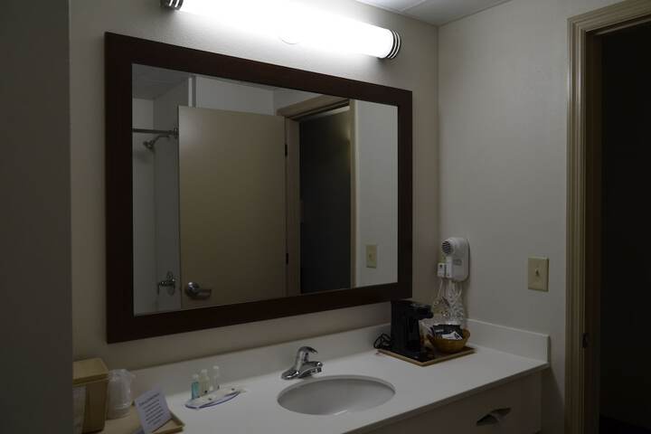 Room 48 of 57