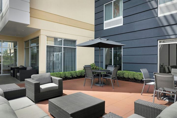 Fairfield Inn & Suites by Marriott Fayetteville North