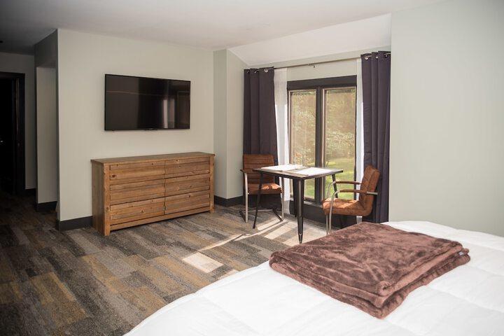 Room 6 of 22