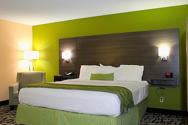 Room 7 of 28