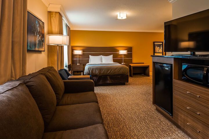 Room 10 of 29